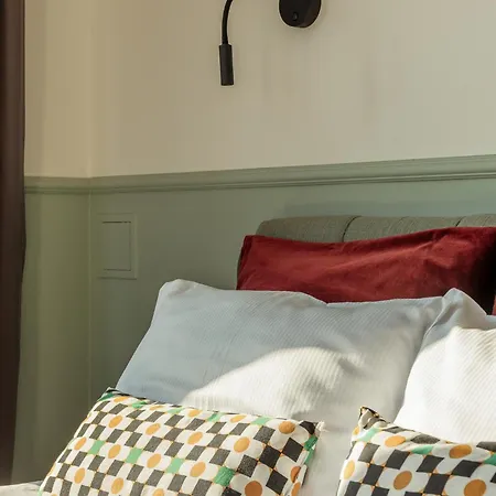 Διαμέρισμα Cozy With Balcony Near Old Town By Rent Like *